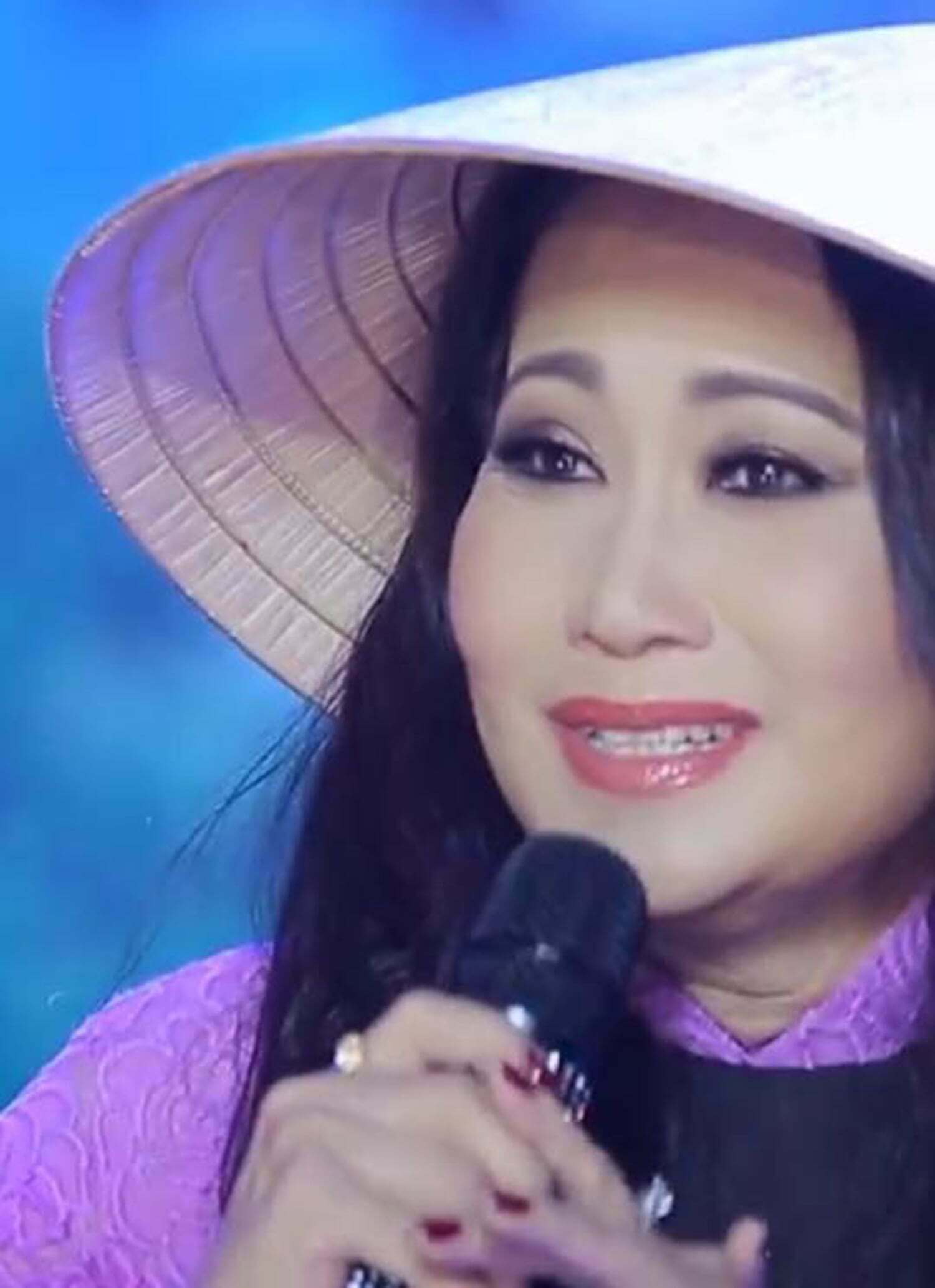 Thanh Hằng, Kim Tiểu Long yểm trợ Cát Tuyền thực hiện MV "khủng" 3 Thanh Hằng, Kim Tiểu Long yểm trợ Cát Tuyền thực hiện MV khủng - Ảnh 2.